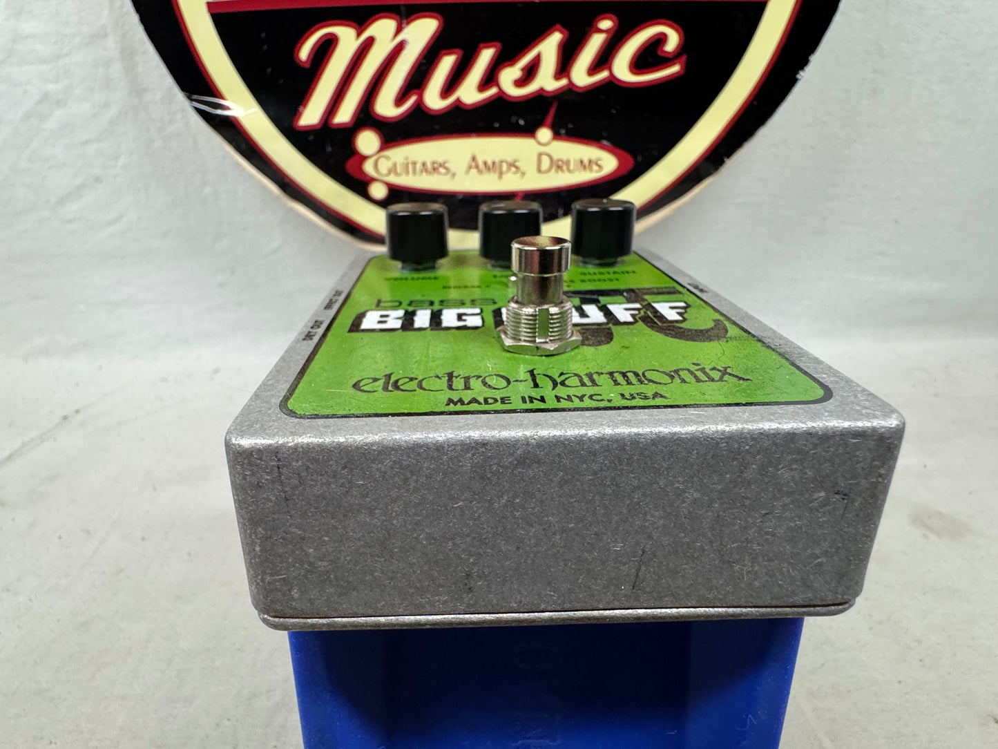 Electro-Harmonix Bass Big Muff Pi π Bass Fuzz Distortion Pedal