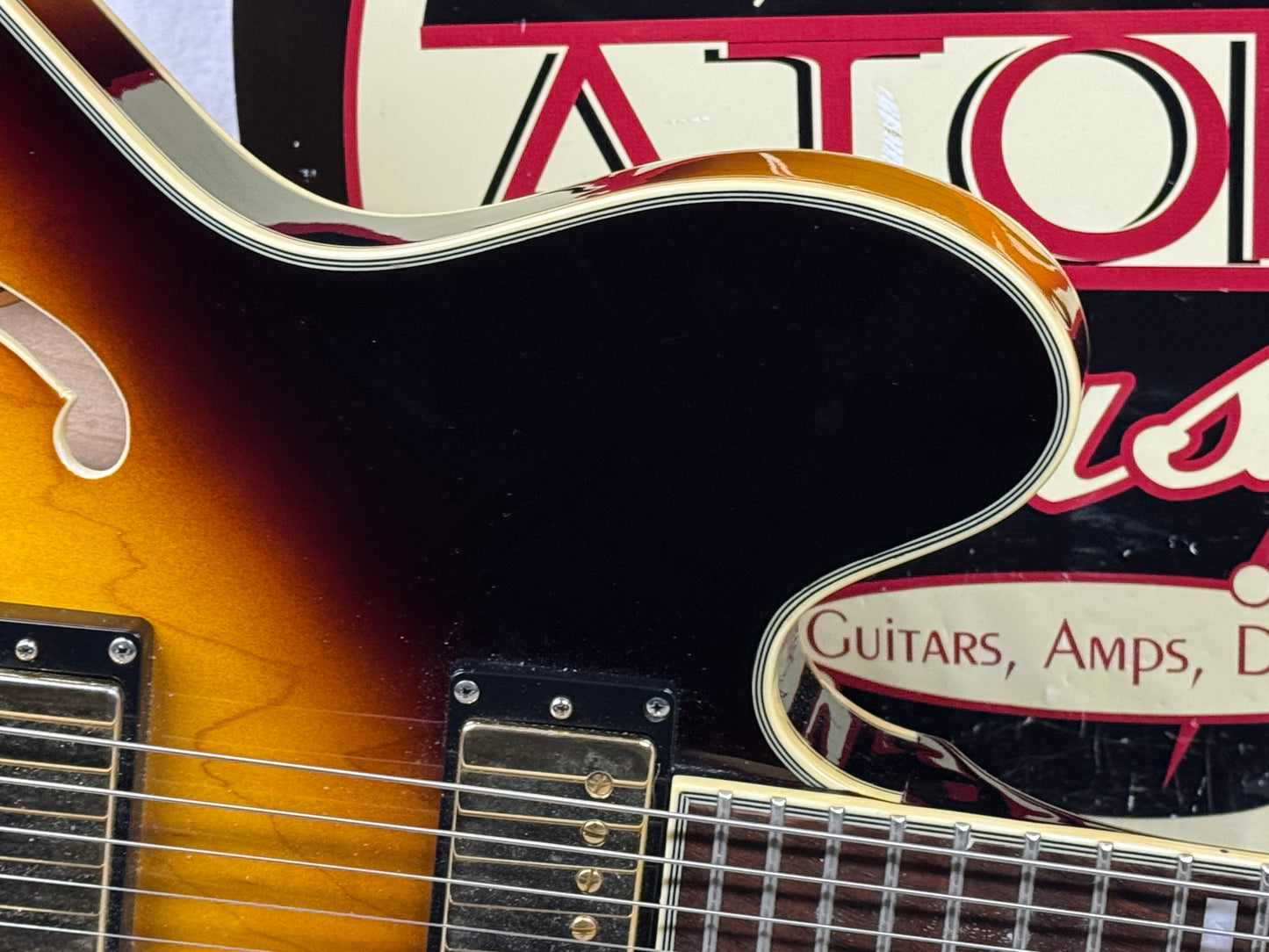 Epiphone Sheraton II 2 Semi-Hollowbody Guitar with Case - MIK Korea 2003 - Vintage Sunburst