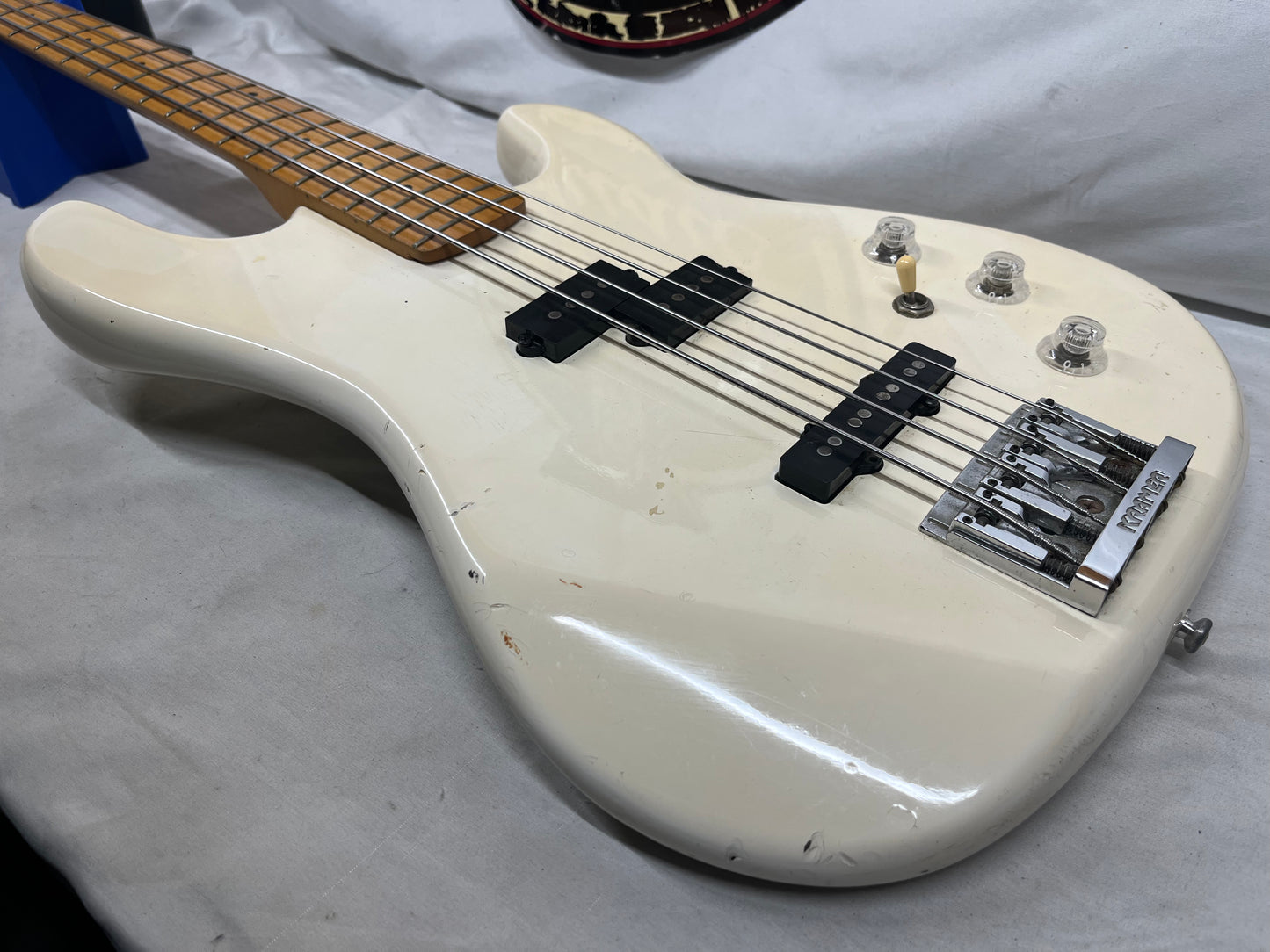Kramer Striker 700ST 4-String P-Style Electric Bass
