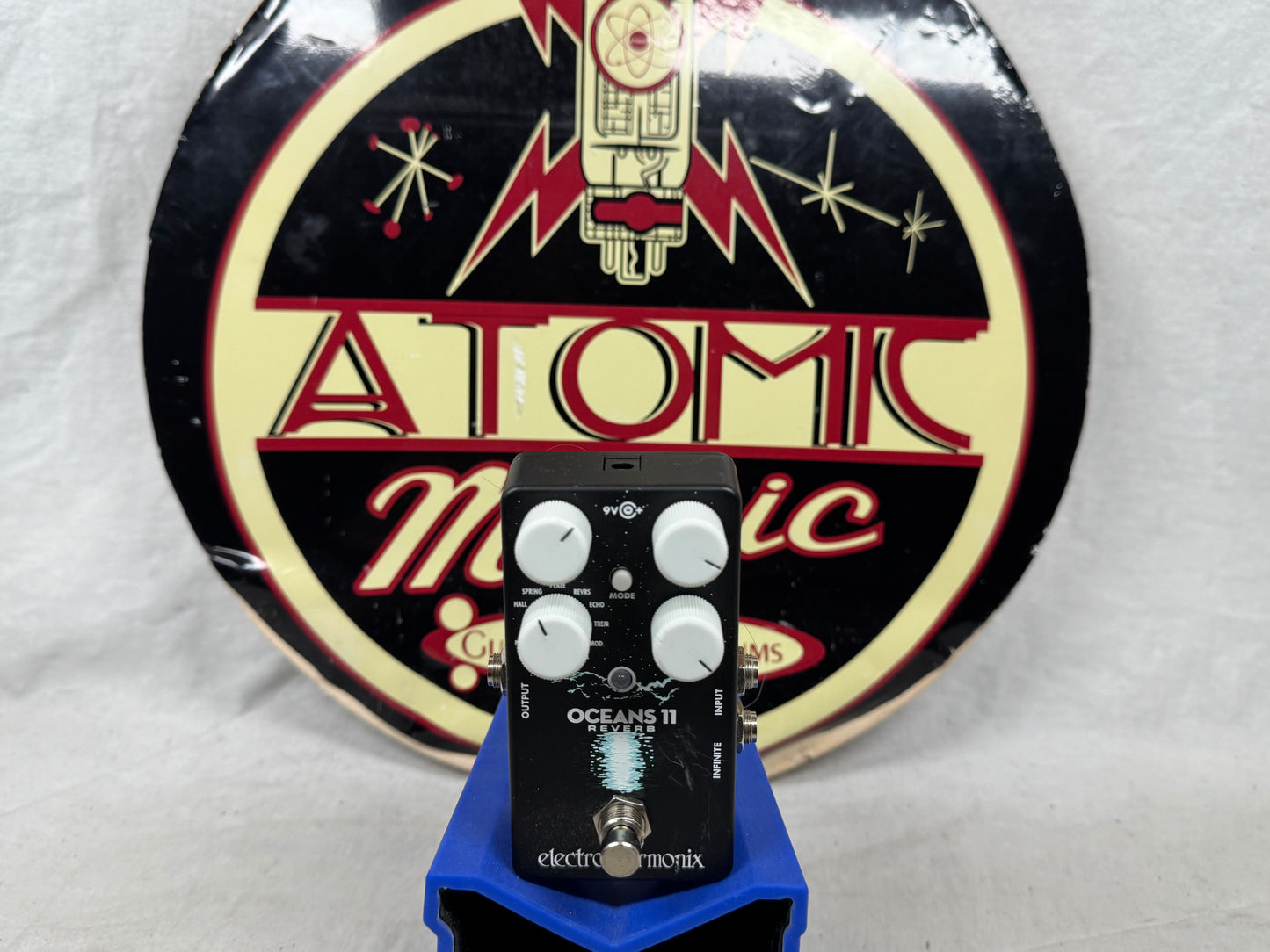 Electro-Harmonix Oceans 11 Reverb Pedal
