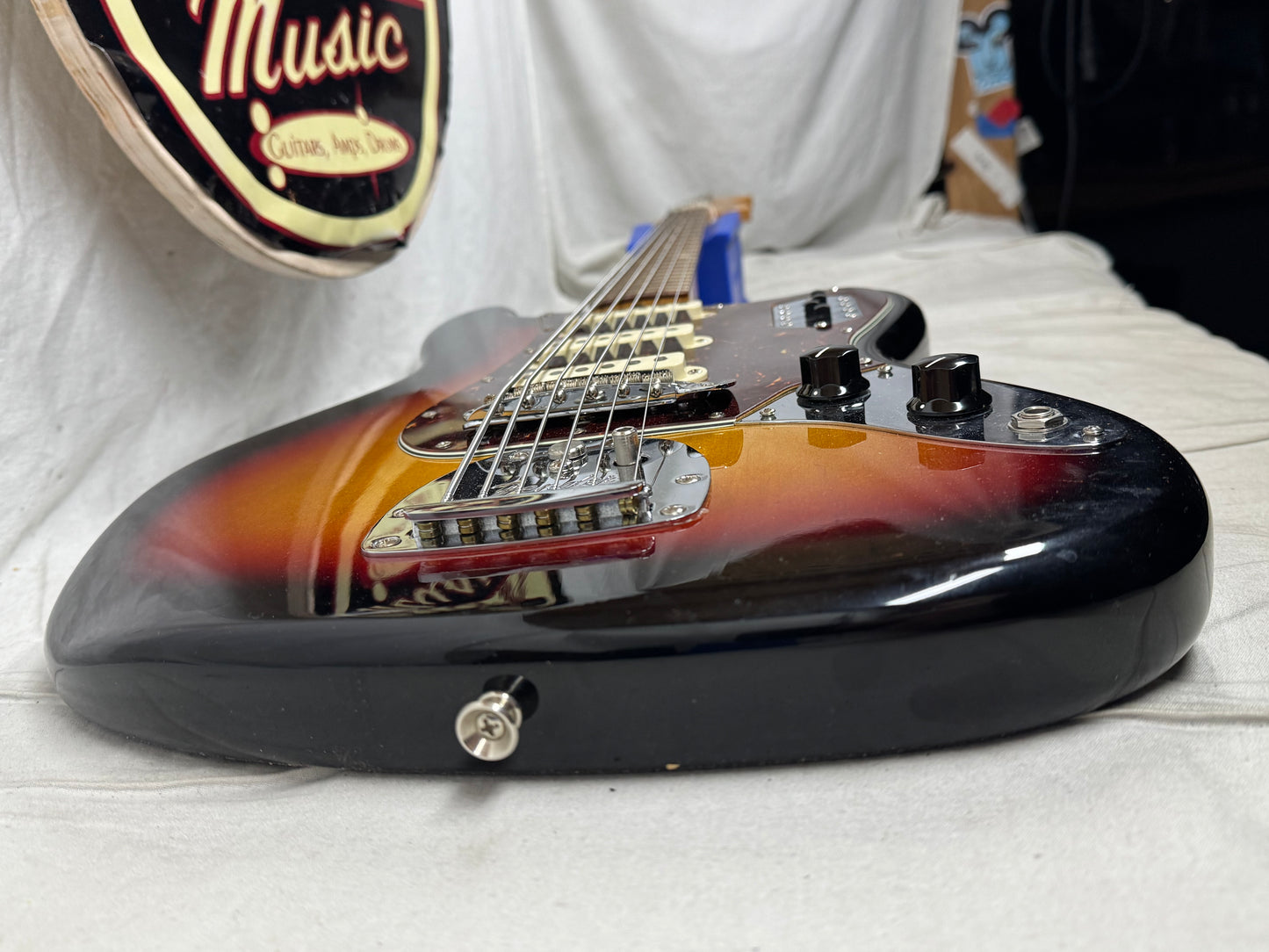Fender USA Custom Shop Bass VI 6-string Bass with COA + Case 2006 - 3-Color Sunburst / Rosewood fingerboard