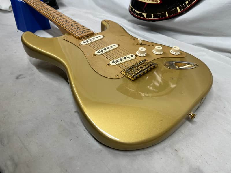 Fender 50th Anniversary Golden Stratocaster Strat Electric Guitar - Image 19