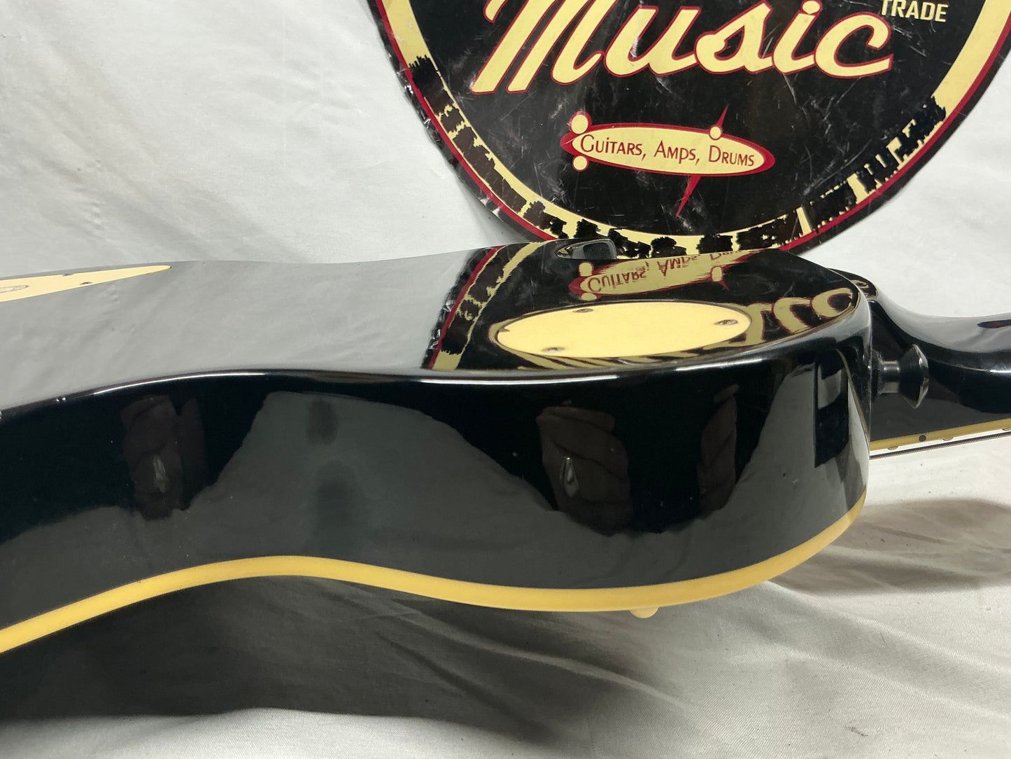 Epiphone Les Paul 7 -> 6-String Conversion with EMG Pickups