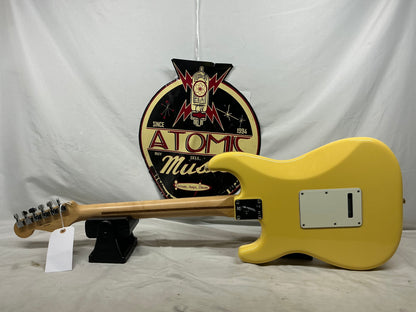 Fender Player Stratocaster 2022 - Butter Cream - Maple Fingerboard