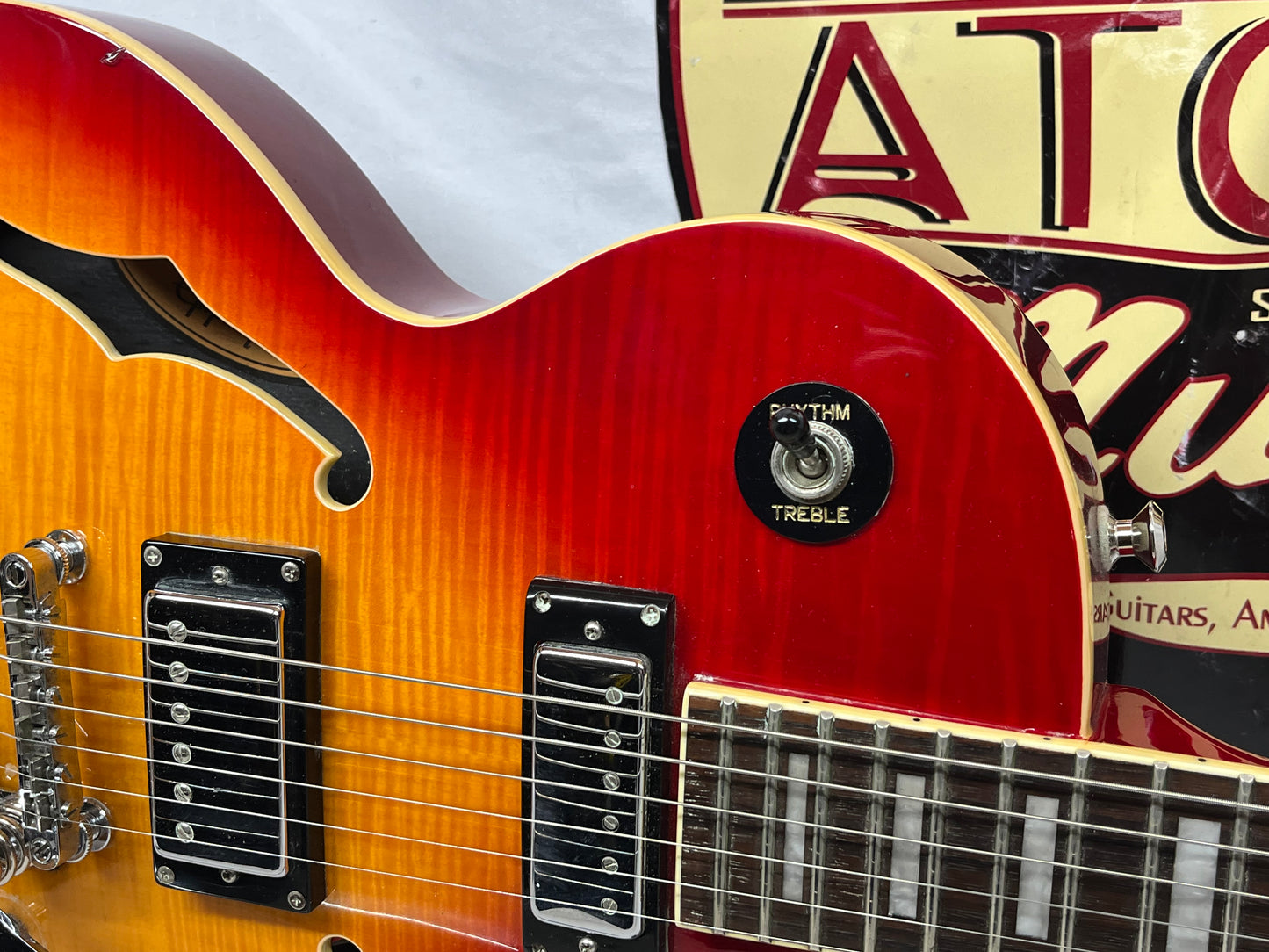 Epiphone Alleykat Singlecut Semi-Hollow Body Electric Guitar