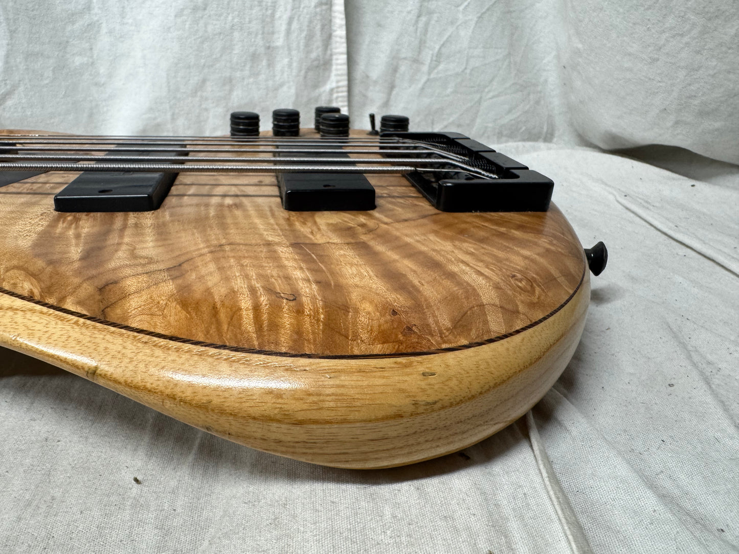MTD Michael Tobias Design MTD635-24 mtd 635 Fretless 6-string Bass with Soft Case