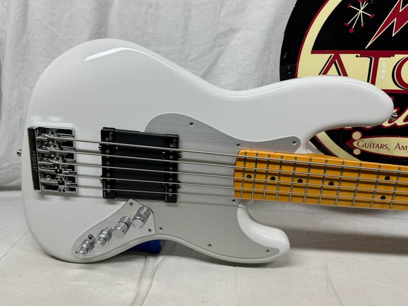 Fender American Ultra II 2 Jazz Bass V 5-string J-Bass - Image 2