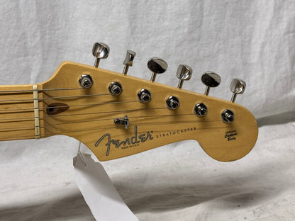 Fender American Standard Stratocaster Guitar with Case 2005 - Olympic White / Maple neck