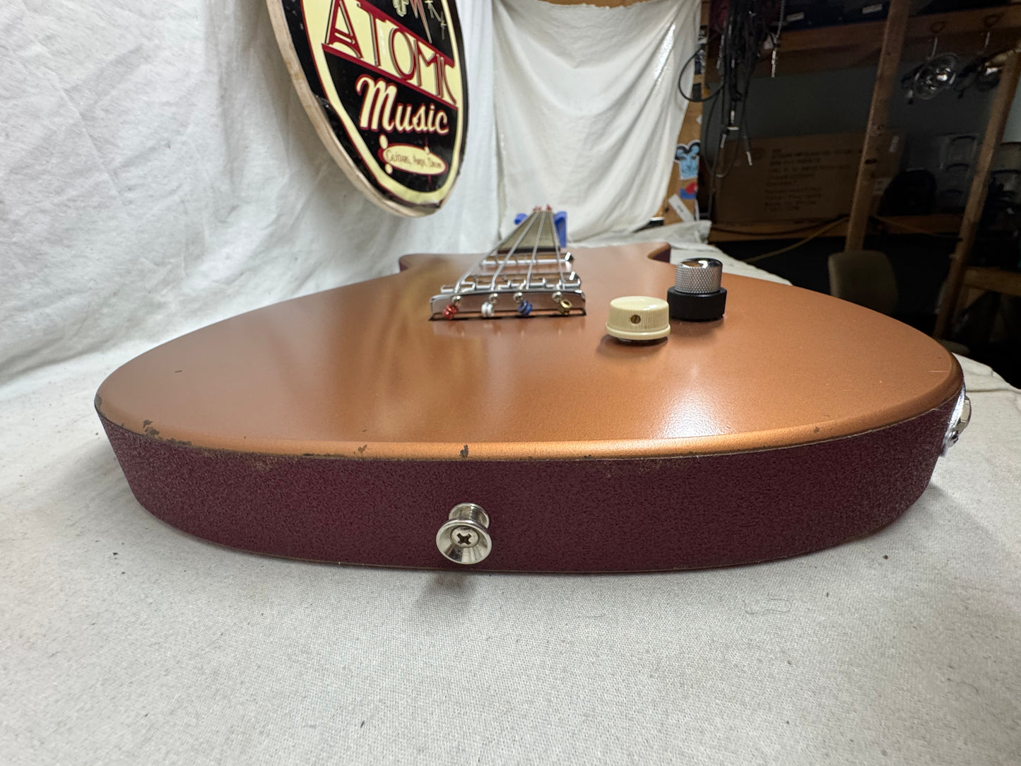 Jerry Jones Neptune Series Bass4 4-string Bass with Case