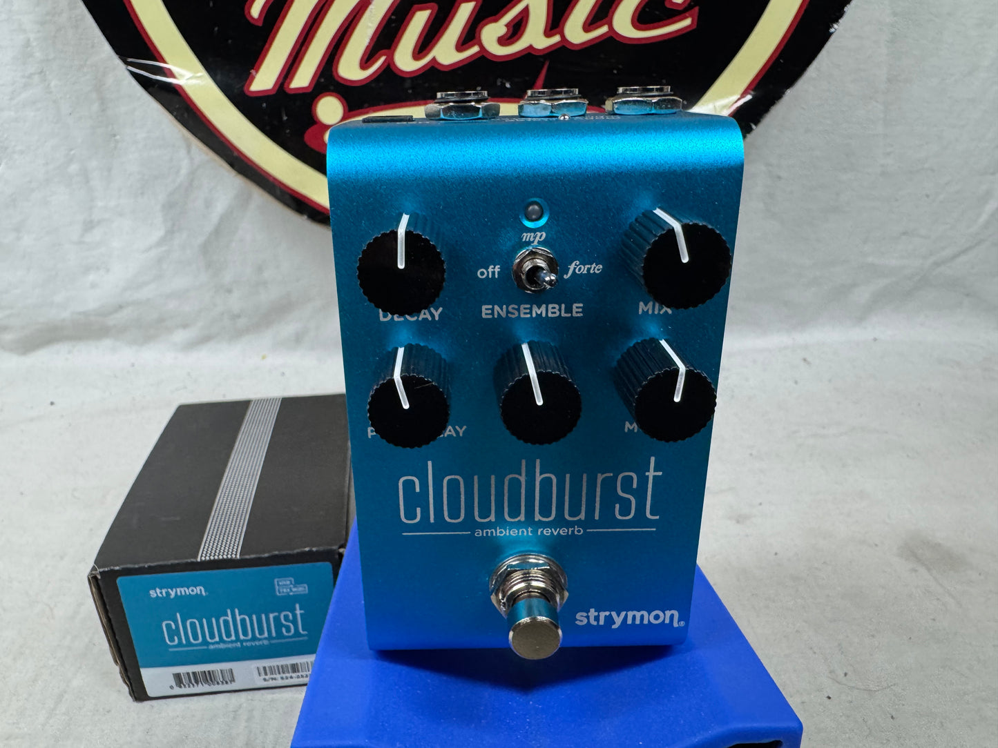 Strymon Cloudburst Ambient Reverb Pedal with Box