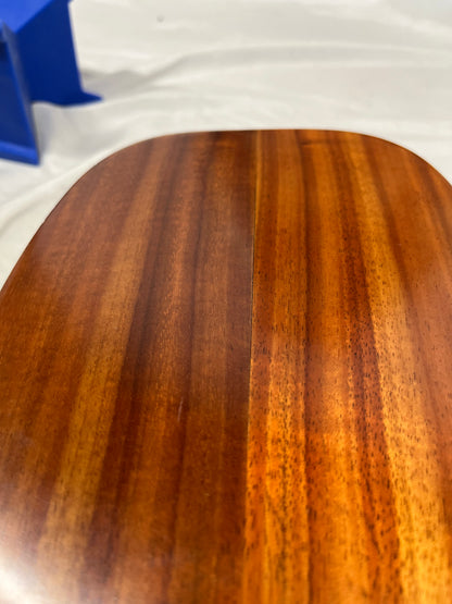Kamaka Pineapple Soprano Ukulele with Case - SPLIT IN BACK OF BODY