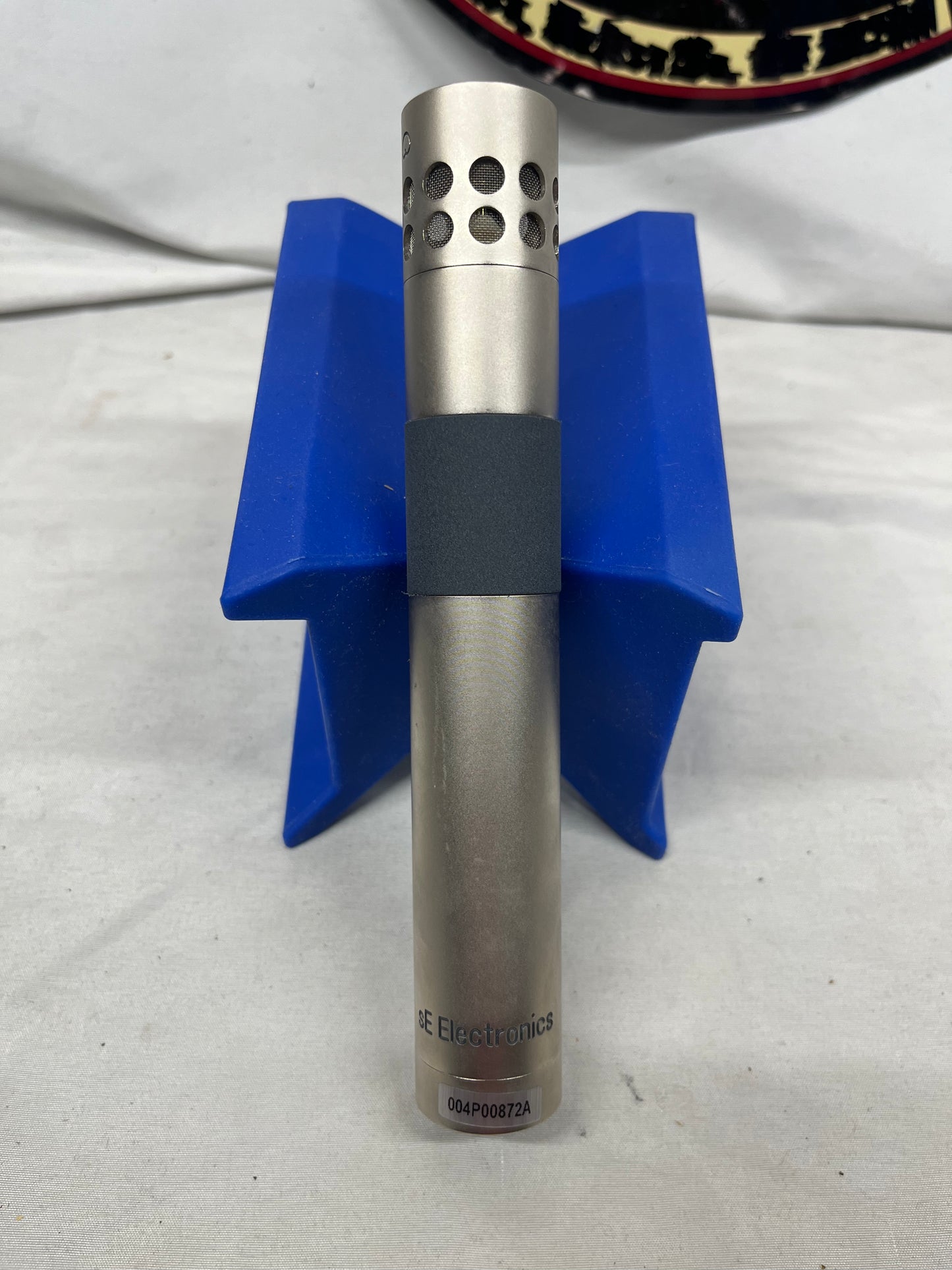 sE Electronics sE4 Small Diaphragm Cardioid Condenser Microphones - Stereo Pair with Case and Mounts