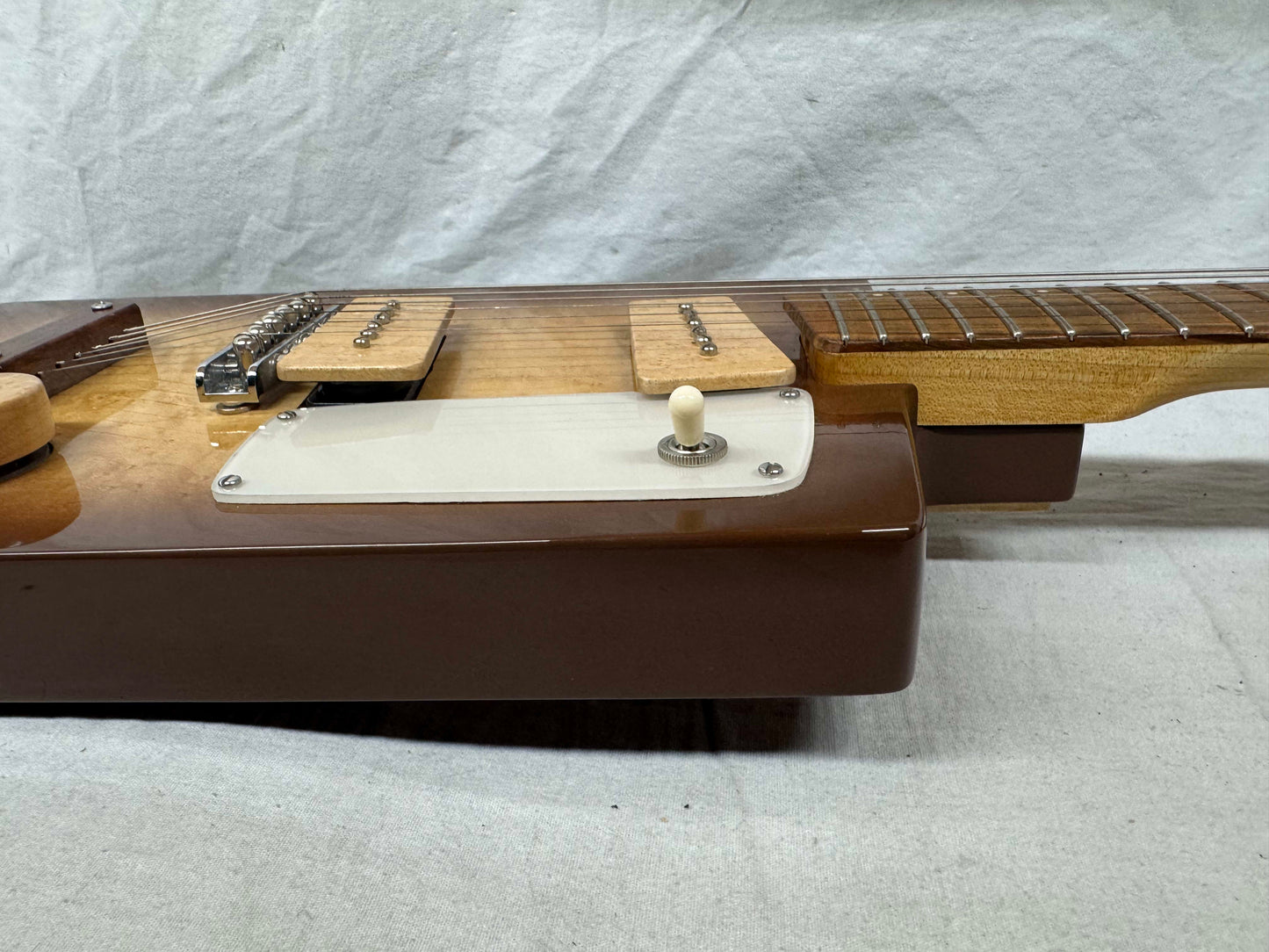 Emery Atom Smasher 6-string Electric Guitar