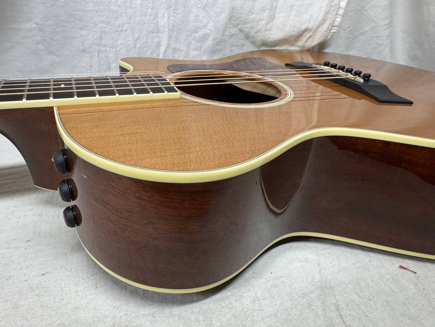 Taylor 512ce 512 ce Grand Concert Acoustic Guitar with Case 2013