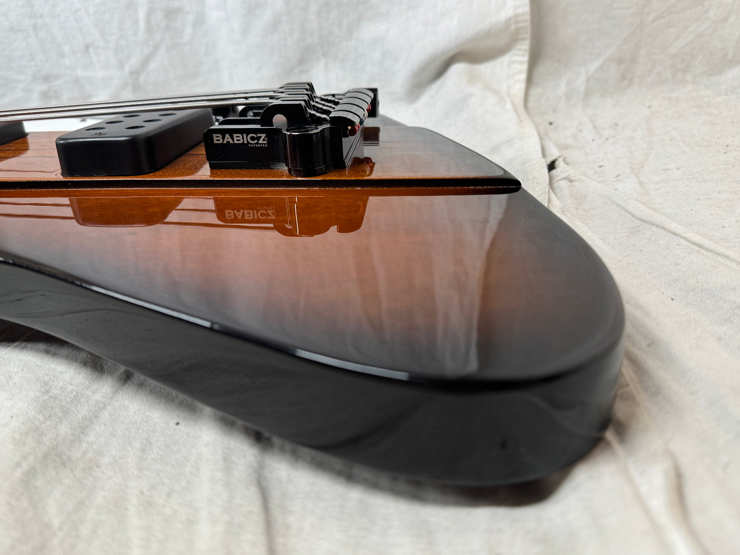 Gibson BAT1SUSB4 Thunderbird IV 4-string Bass with Case - modified electronics 2015 - Tobacco Burst