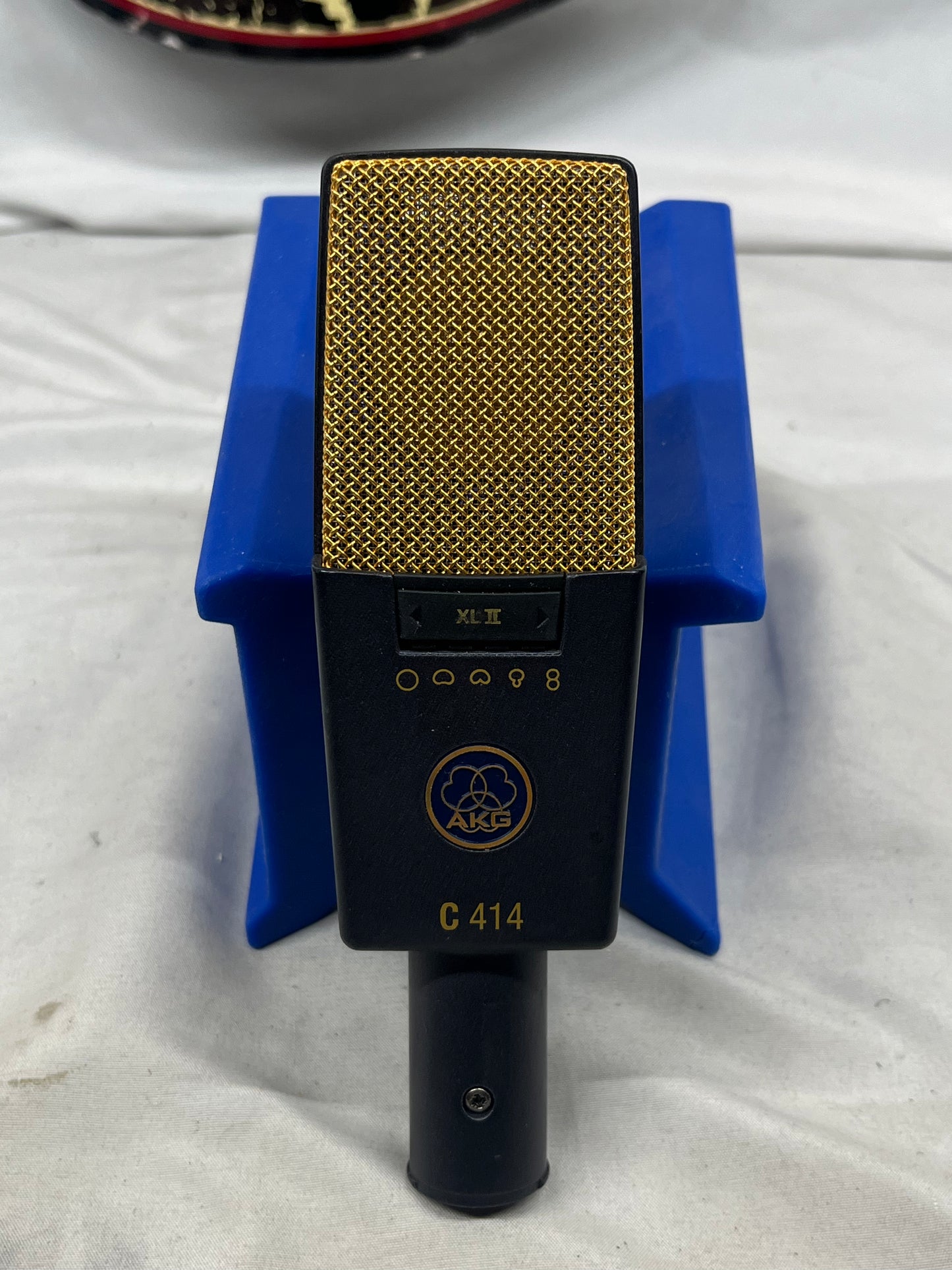 AKG C414 XLII XL2 Large Diaphragm Multipattern Condenser Microphone with Shock Mount and Case