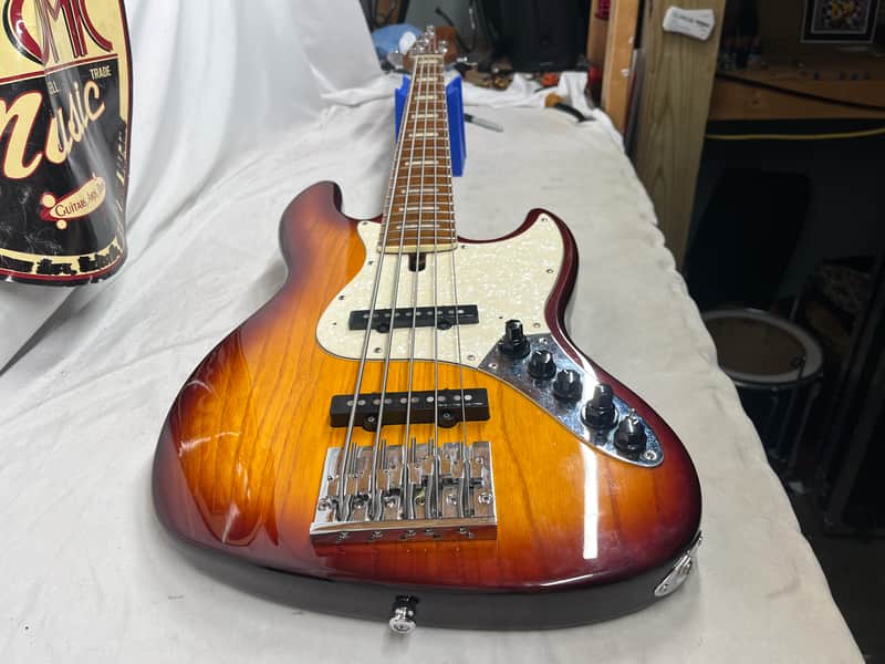 Sire Marcus Miller V8 5-String Electric Bass - Image 18