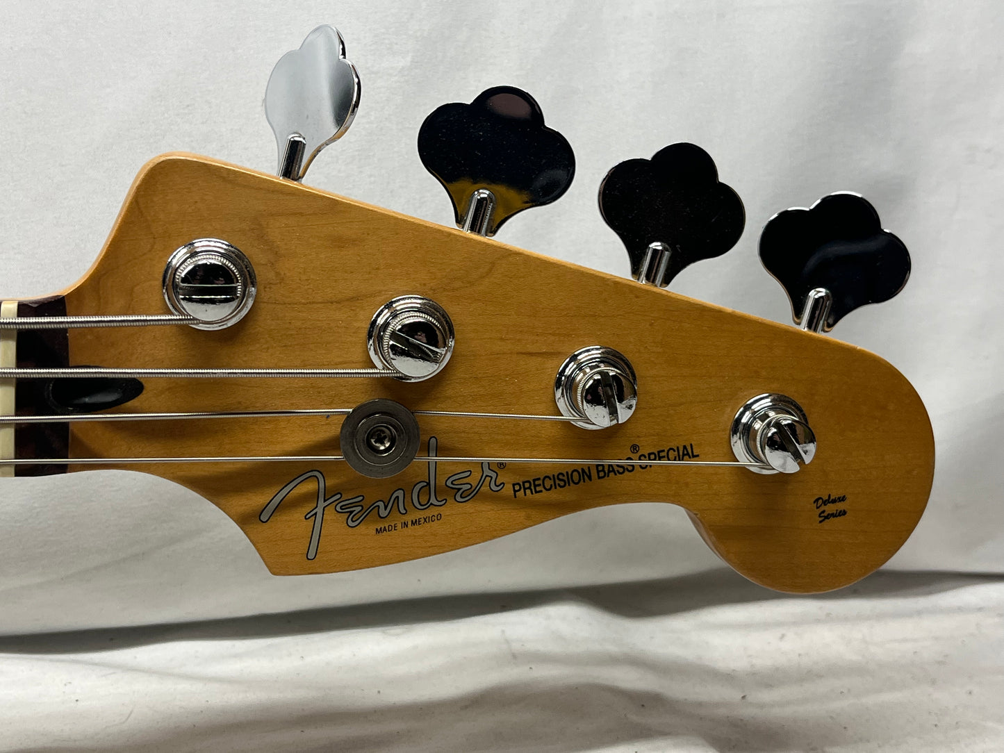 Fender Deluxe Series Precision Bass Special Bass Guitar 1998 - Red