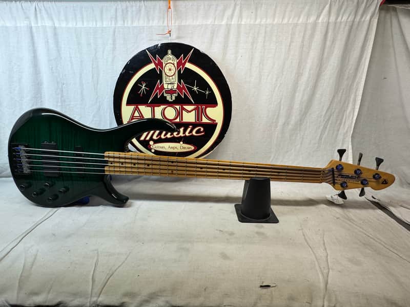 Peavey Millennium 5-string Bass