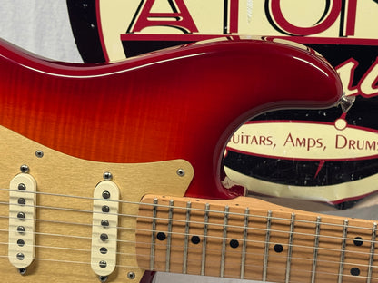 Fender Player II 2 Stratocaster Plus Top Guitar - MIM Mexico 2025 - Cherry Burst / Maple neck