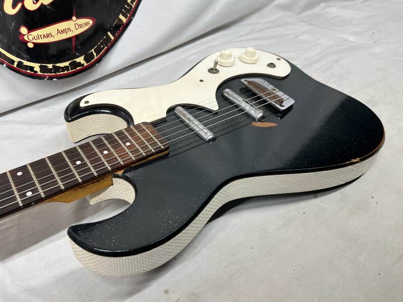 Silvertone Model 1448 Doublecut Electric Guitar - Image 20