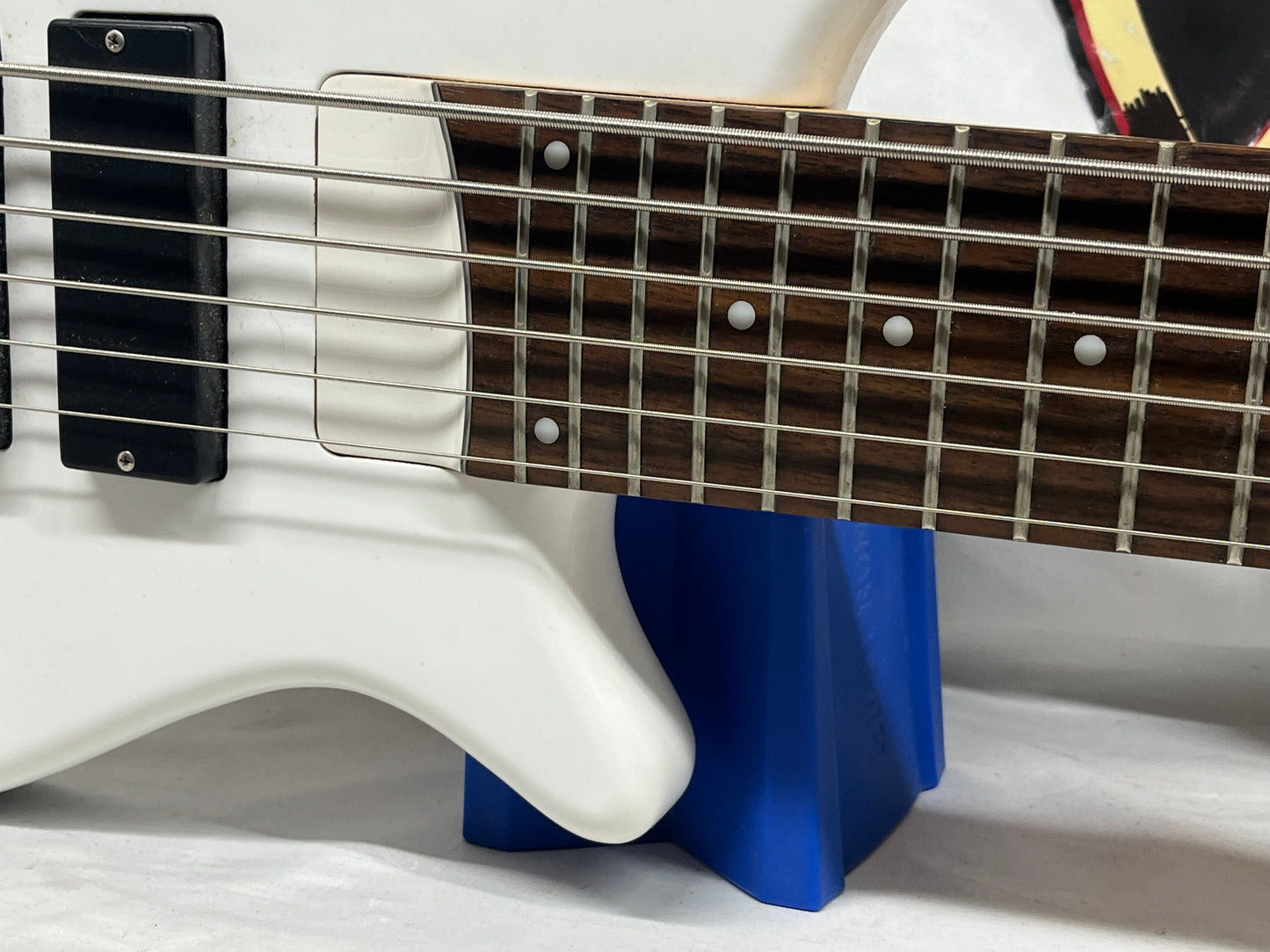 Douglas 6-String Doublecut HH Electric bass