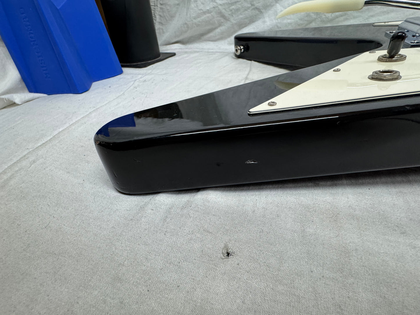 Gibson Flying V Guitar with TKL Case - mods 1993 - Ebony / Black