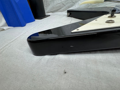 Gibson Flying V Guitar with TKL Case - mods 1993 - Ebony / Black