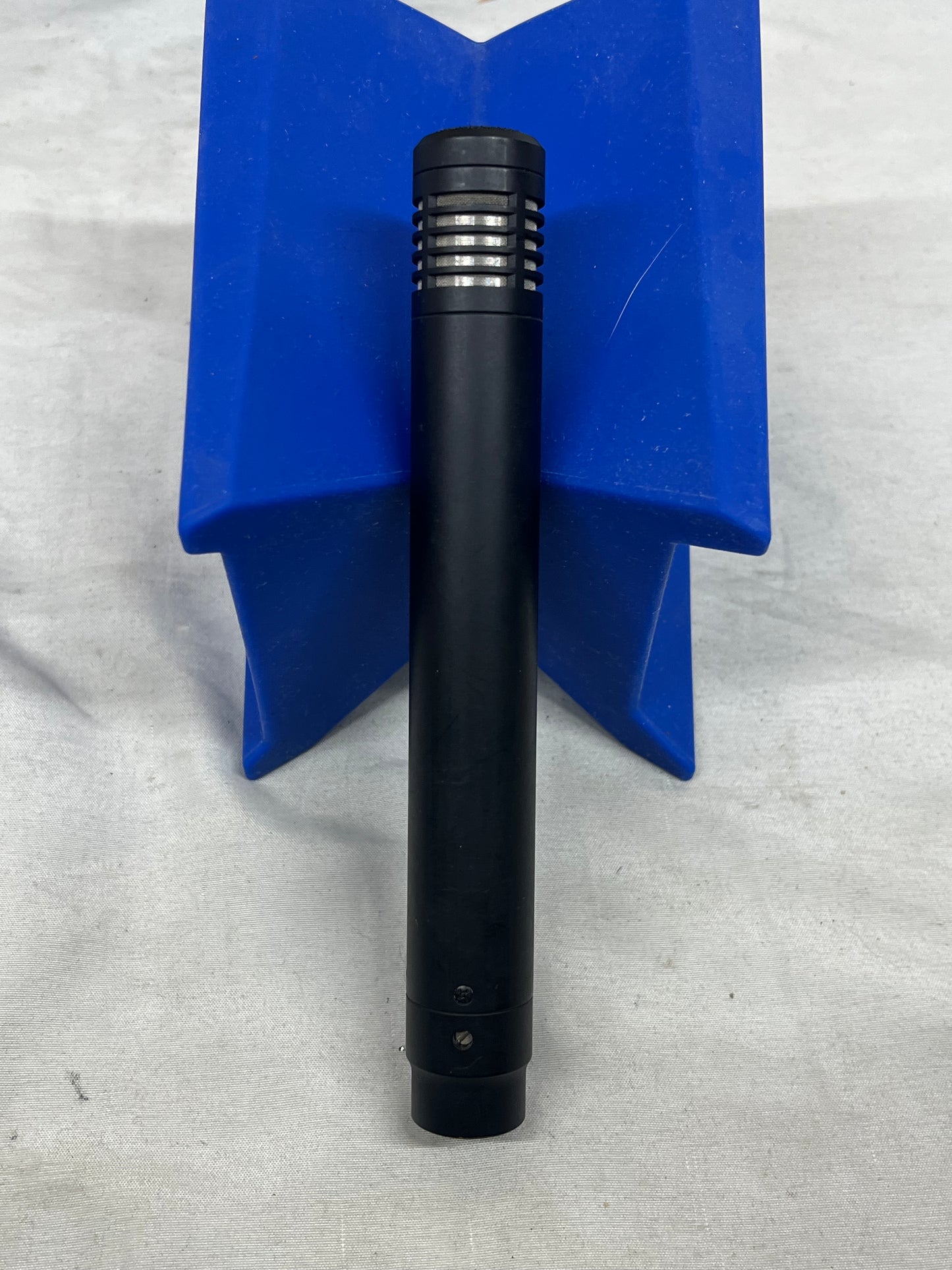 Audio Technica AT4041 Small Diaphragm Cardioid Condenser Microphone with Case