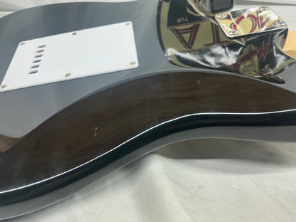 Silvertone Black S-Style Guitar - Sunburst