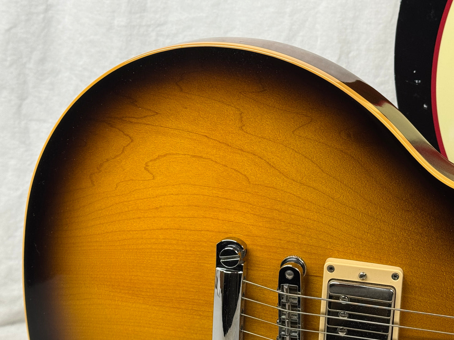 Gibson LPCGVSCH1 Les Paul Traditional Pro Guitar with Case 2012 - Vintage Sunburst