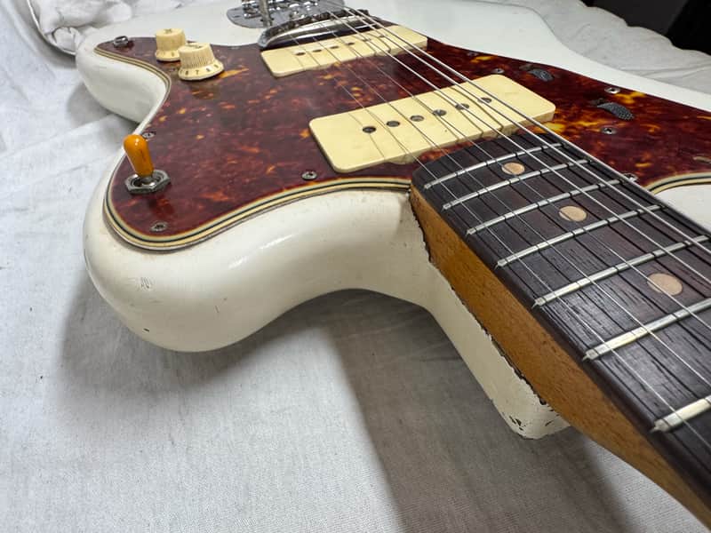Fender USA Jazzmaster Guitar with Case - Image 22