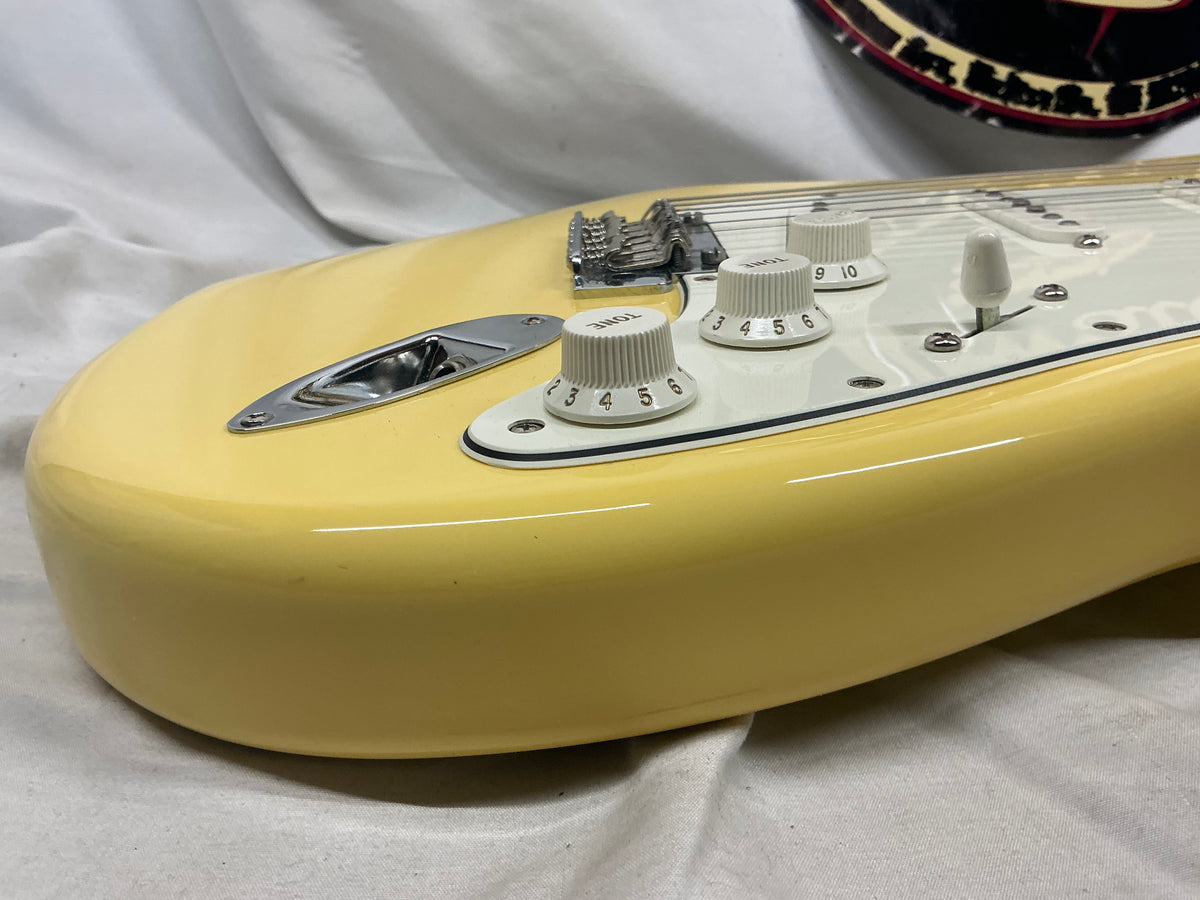 Fender Player Stratocaster Guitar 2019 - Buttercream / Maple neck