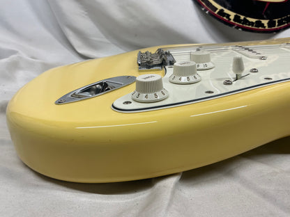 Fender Player Stratocaster Guitar 2019 - Buttercream / Maple neck