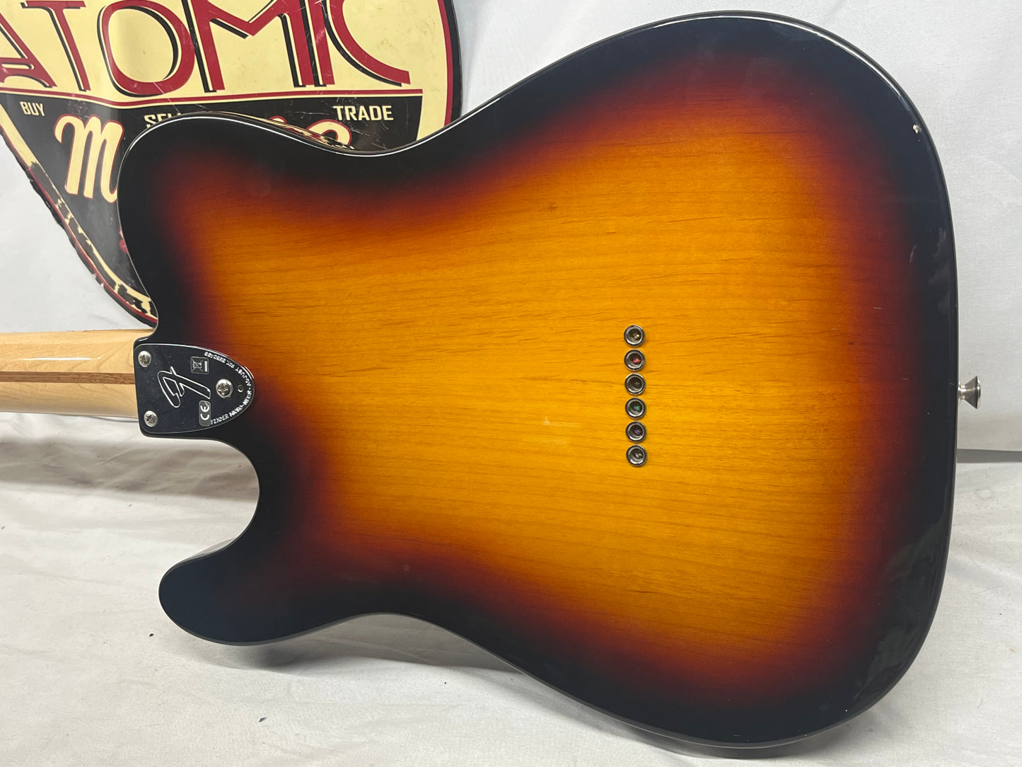 Fender Classic Series '72 Telecaster tele Custom Electric Guitar - 3-Color Sunburst