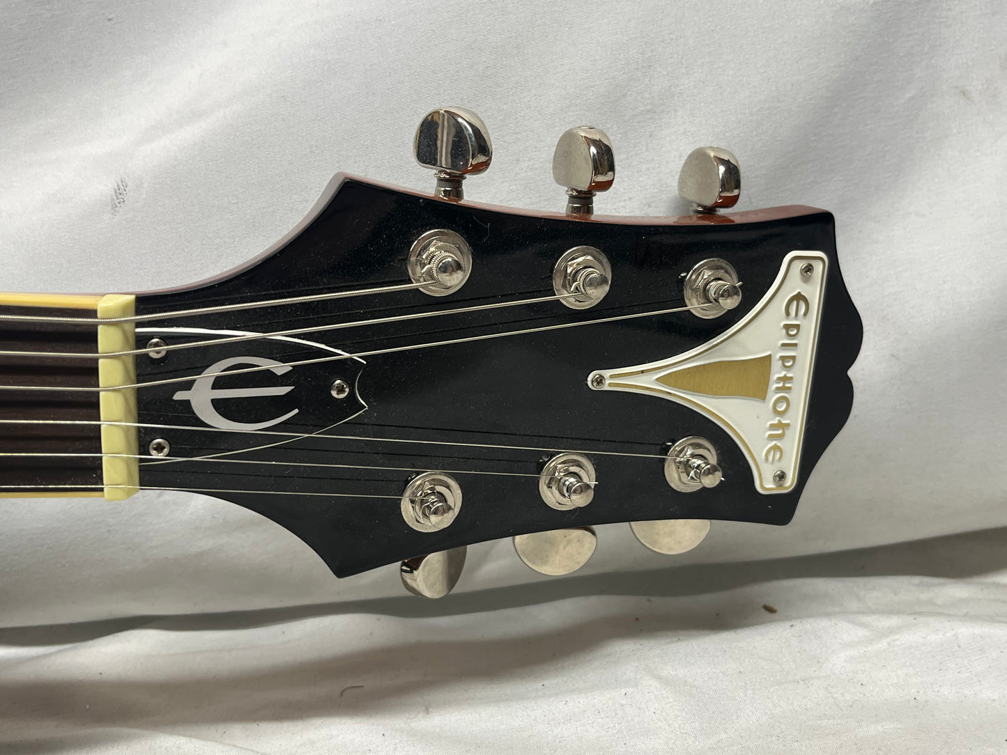 Epiphone Wildkat Studio Semi-Hollow Body Electric Guitar with Case - Metallic Goldtop