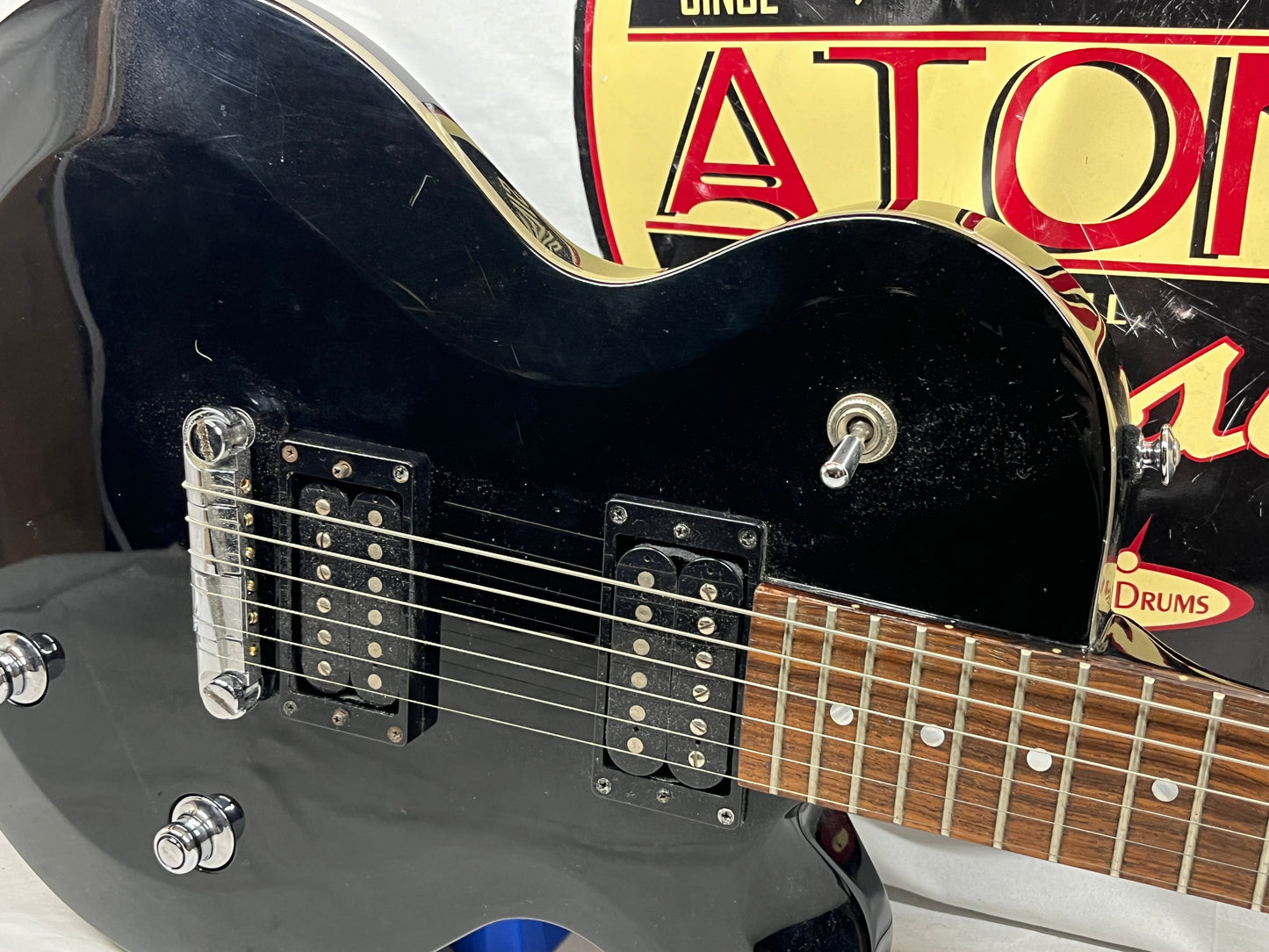 Yamaha AES420 Singlecut Electric Guitar