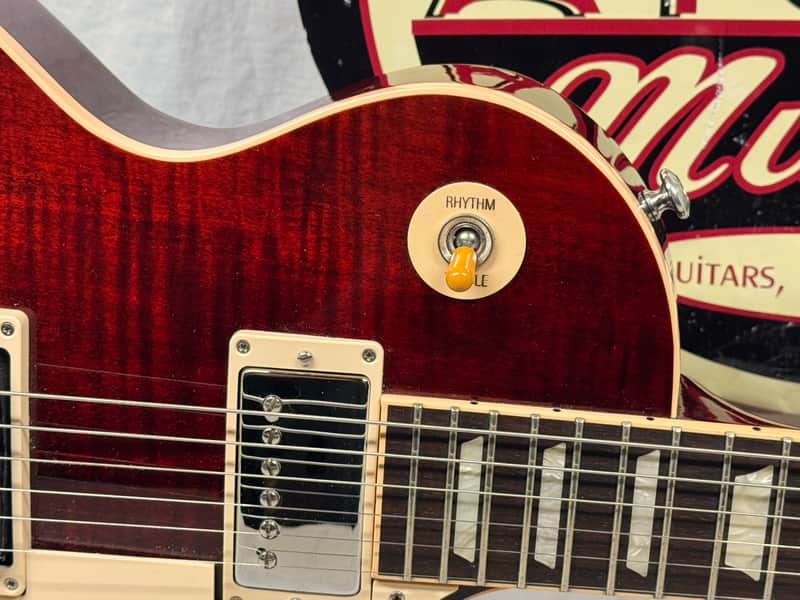 Gibson Les Paul Classic Guitar with Case - Image 3
