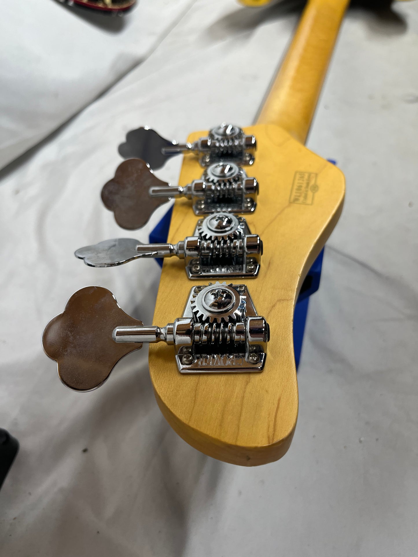 Schecter Model T Diamond Series 4-String Doublecut Electric Bass