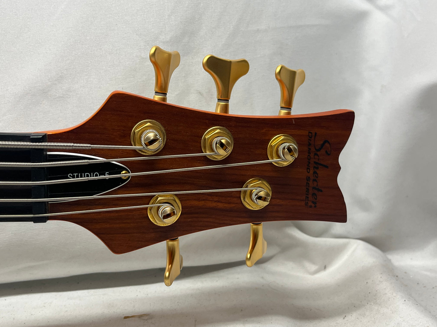 Schecter Diamon Series Studio 5 5-String Electric Bass