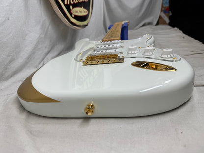 Fender MIJ Ken L’arc-en-Ci Signature Experiment #1 no. 1 Stratocaster Guitar with Case 2024 - Polar White / Maple neck