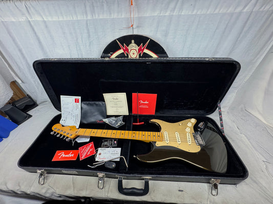Fender American Ultra Stratocaster Guitar with COA + Case 2021 - Texas Tea / Maple neck