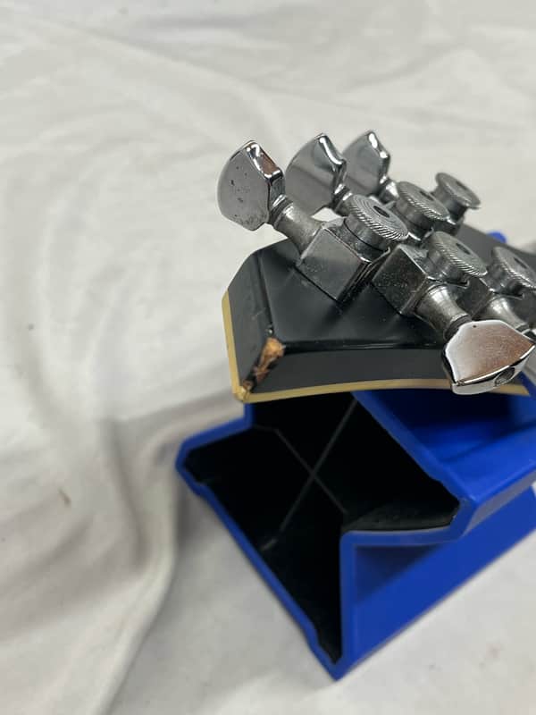 Jackson MG Series SLSMG Super Lightweight Soloist Electric Guitar - Image 25