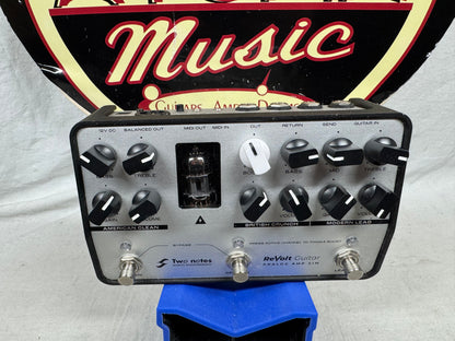 Two Notes ReVolt Guitar Analog Amp Simulator Pedal with Power Supply