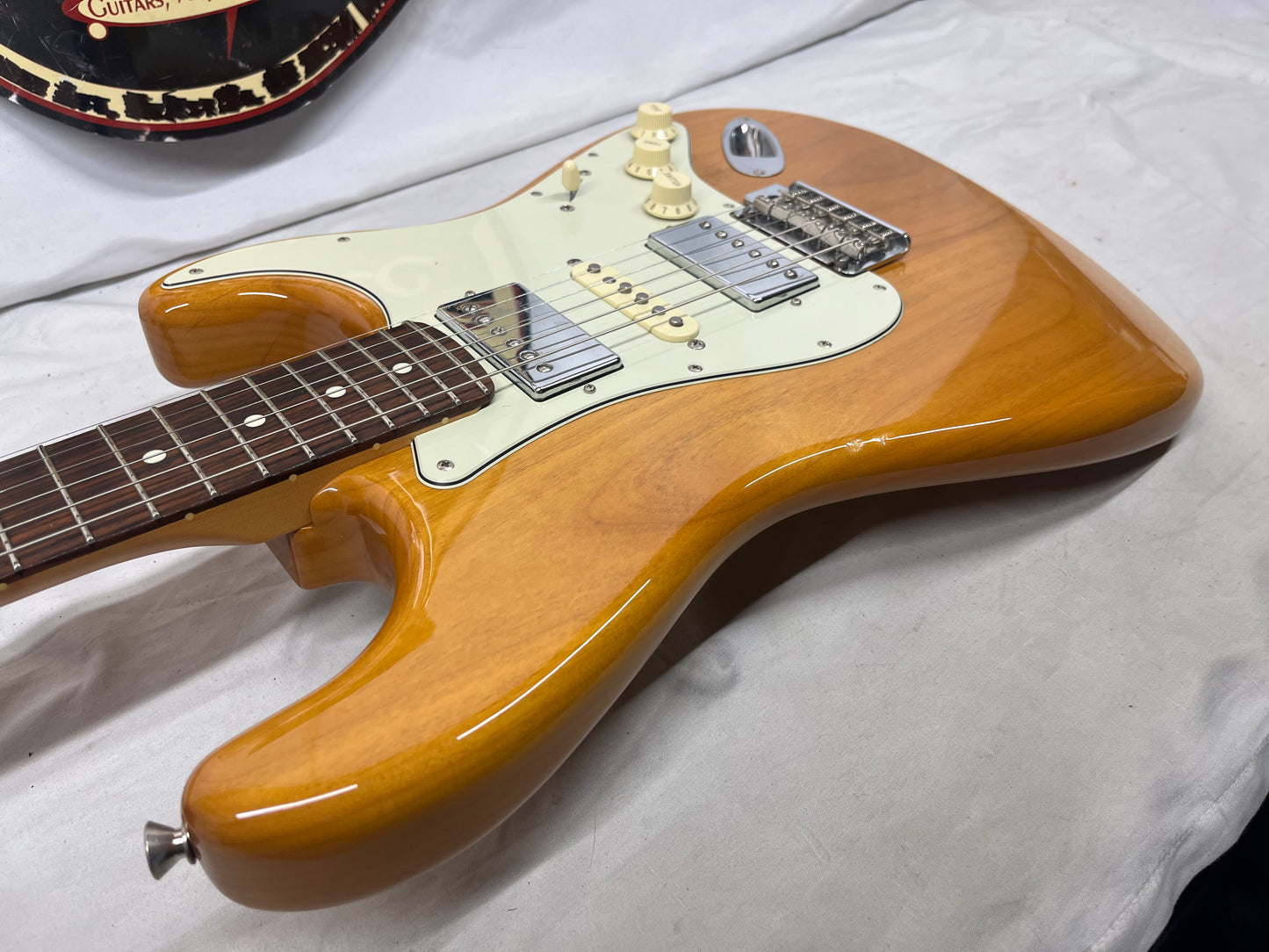 Fender 2024 Collection, Made in Japan Hybrid II Stratocaster Strat HSH with Gig Bag - Vintage Natural