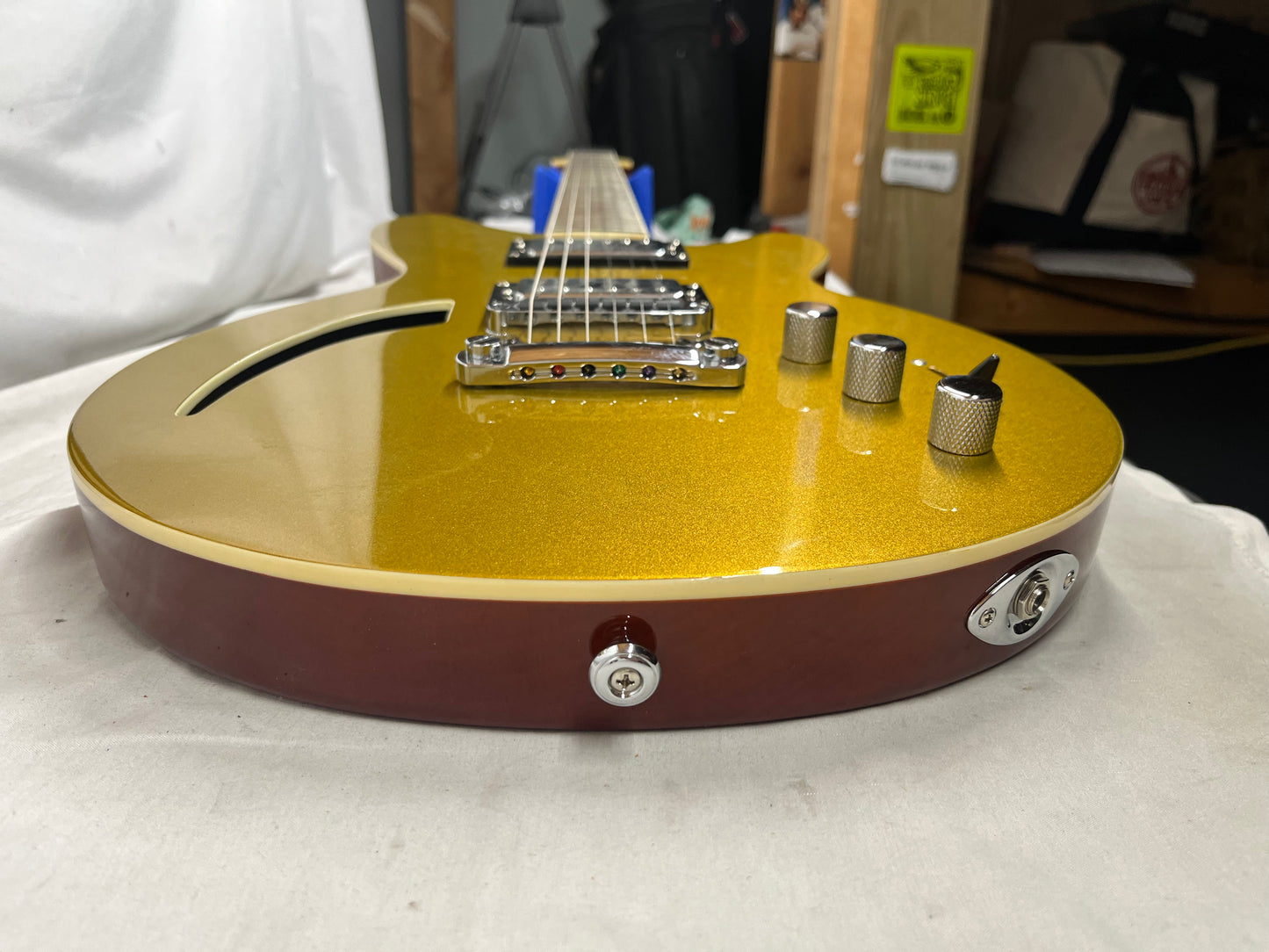 Agile Harm Semi-Hollow Body Electric Guitar - Gold Top