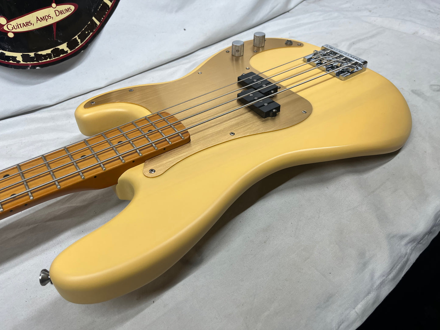 Squier 40th Anniversary Precision Bass Vintage Edition 4-String Electric Bass with Gig Bag - Satin Vintage Blonde