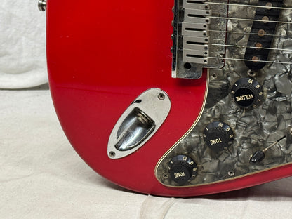 Fender Limited Edition '94 American Special Stratocaster Guitar with Case 1994 - Lipstick Red / Maple neck