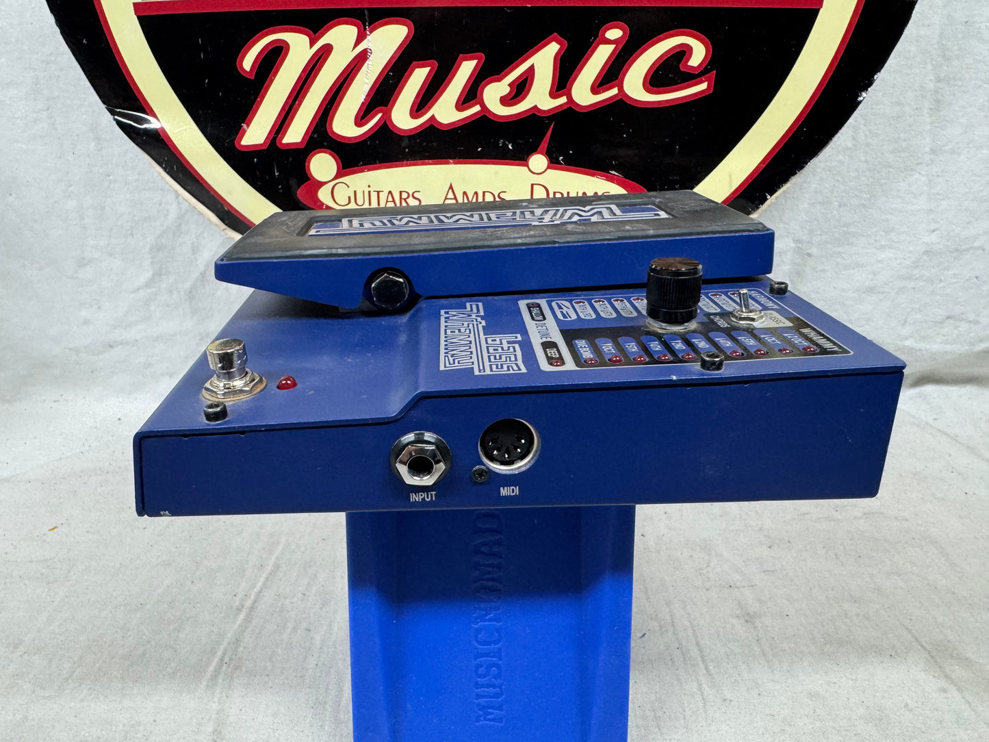 DigiTech Bass Whammy Octave Pitch Shifter Harmonizer Detune Pedal with Power Supply