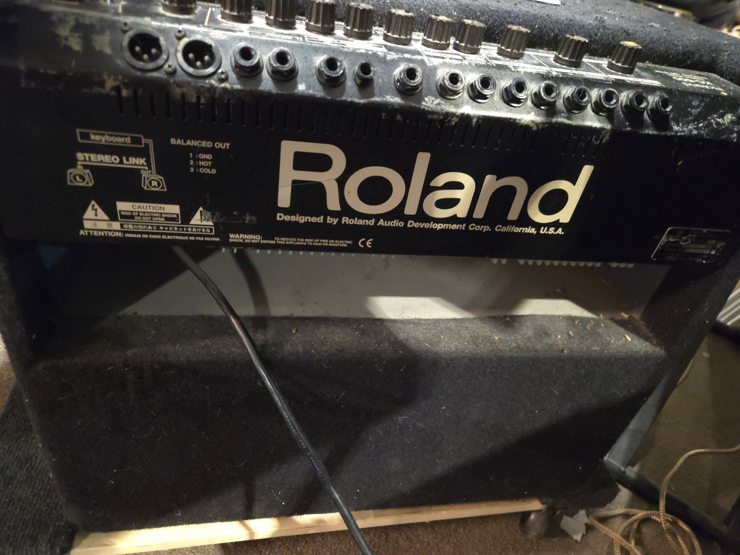 Roland KC-500 4-Channel 150-Watt 1x15" Keyboard Combo 1995 - 2000 - Local Pickup Only
